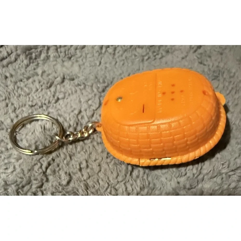 1997 MGA Entertainment VR Creatures - Puppy Virtual Pet Keychain Works!